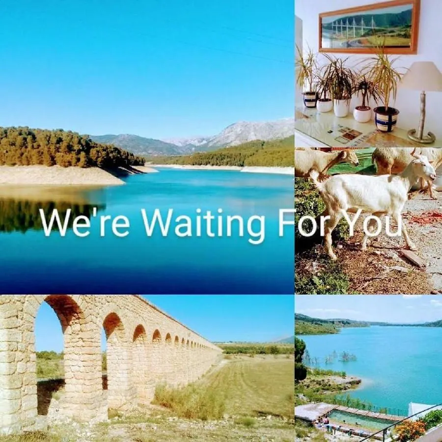 Casa En La Plaza, Hinojares - Ideal For Exploring The Area Holiday home