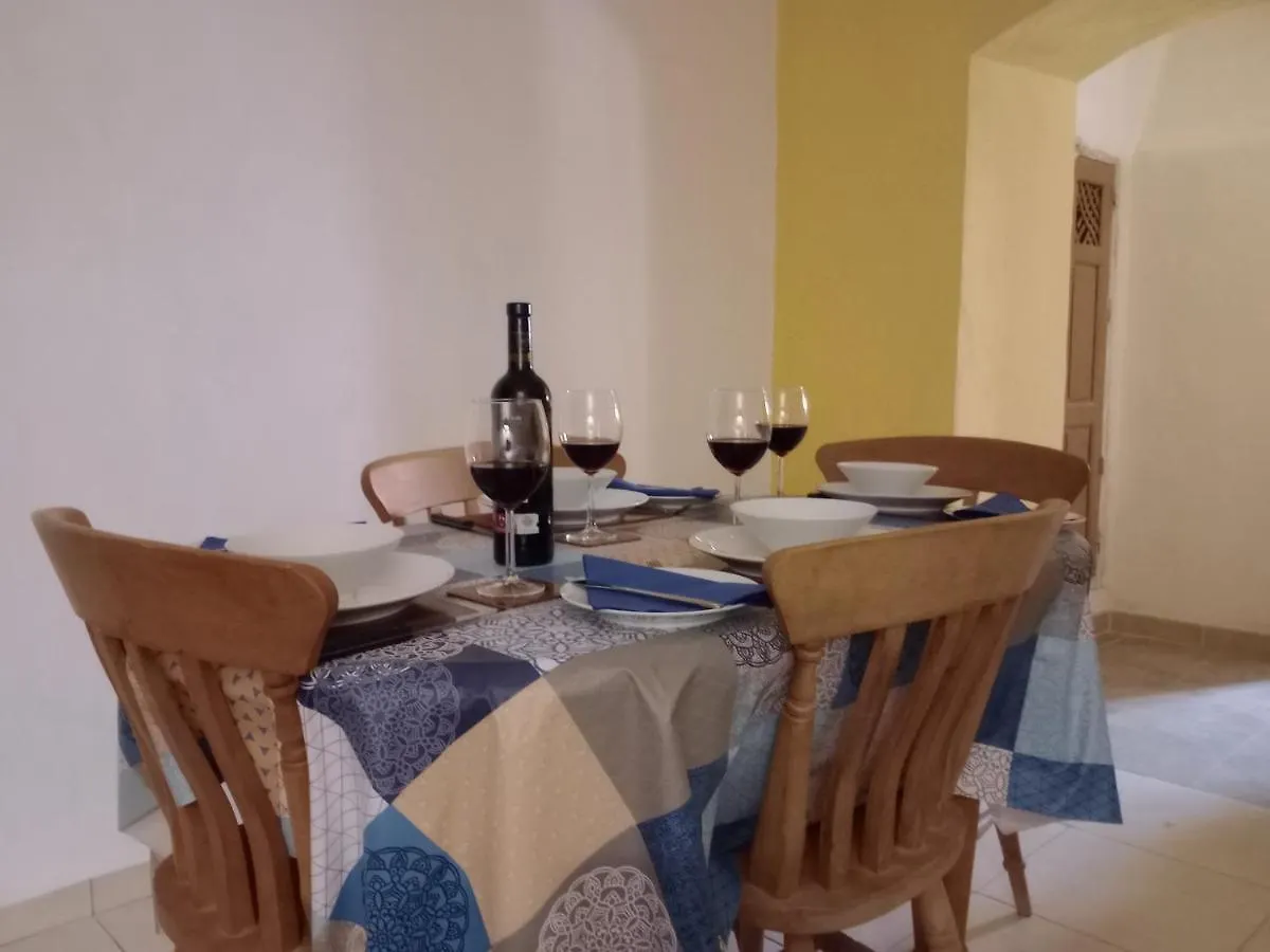 Casa En La Plaza, Hinojares - Ideal For Exploring The Area 0*,